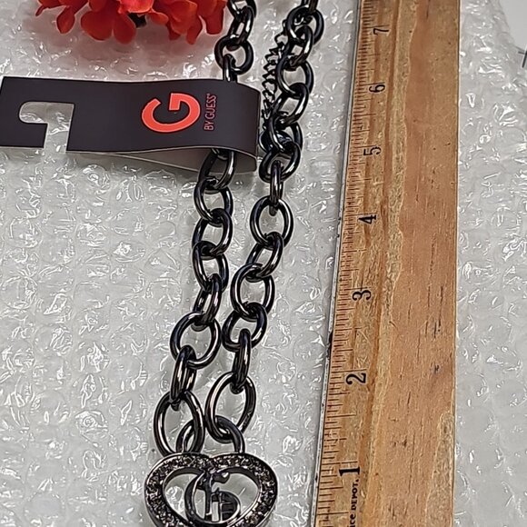 NWT GUESS Logo paved Heart pendant gunmetal 16" link necklace adjustable length - Picture 7 of 7